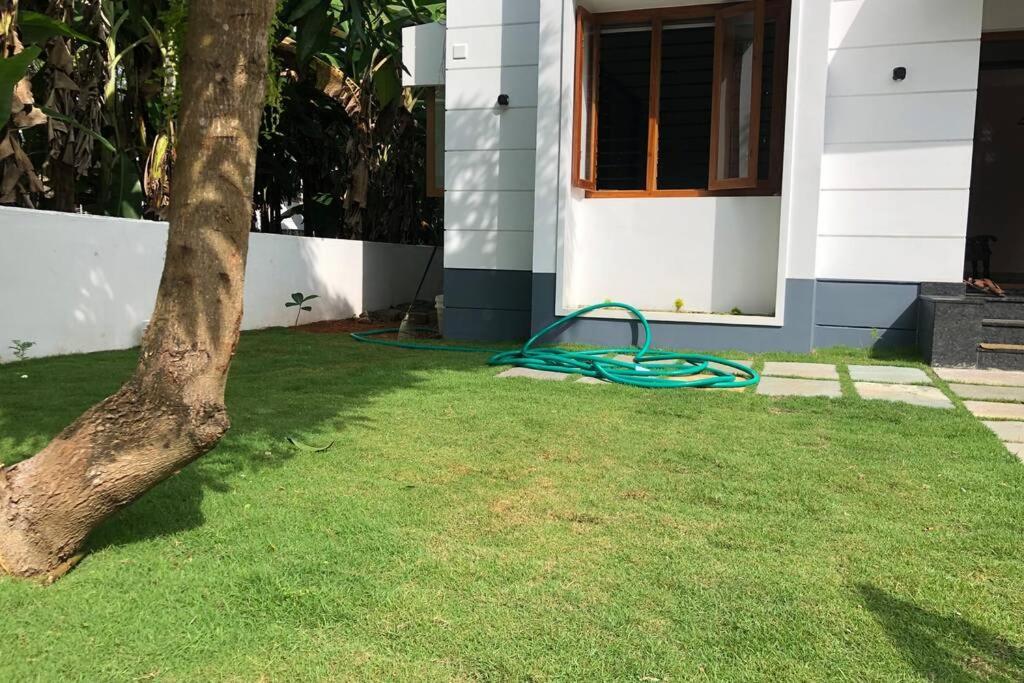 Beautiful Village House With All Facilities. Alappuzha Luaran gambar