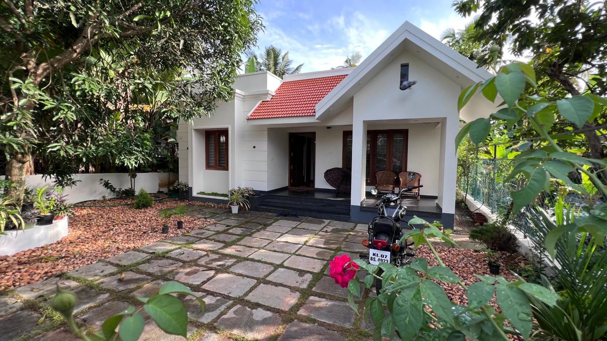 Beautiful Village House With All Facilities. Alappuzha Luaran gambar