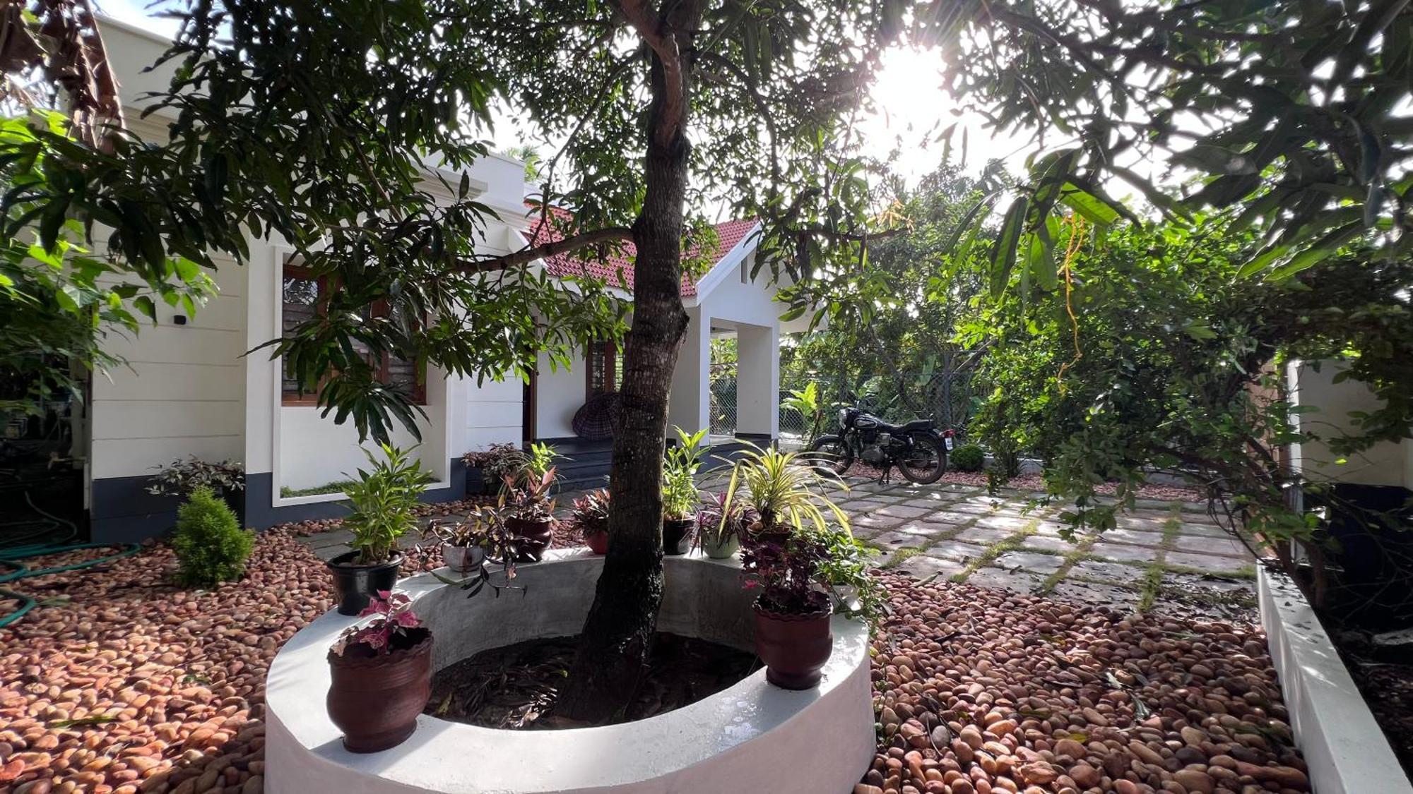 Beautiful Village House With All Facilities. Alappuzha Luaran gambar
